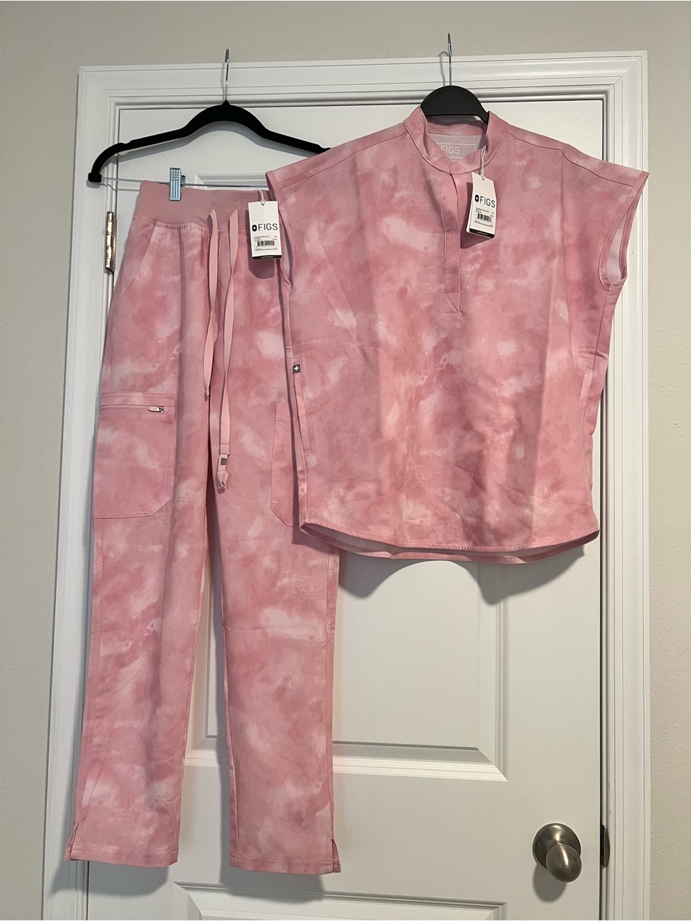 Figs Marbled Rose Scrub Set